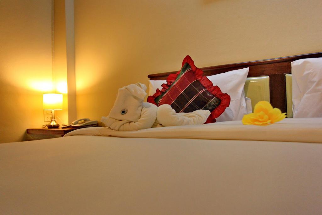 Chumphon Travelodge Extérieur photo
