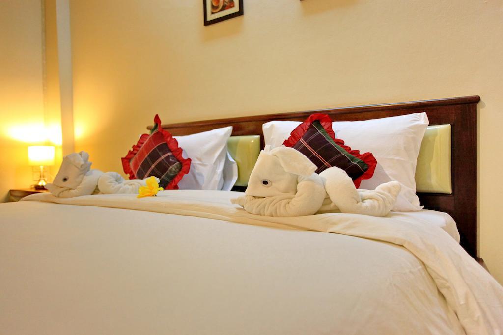 Chumphon Travelodge Extérieur photo
