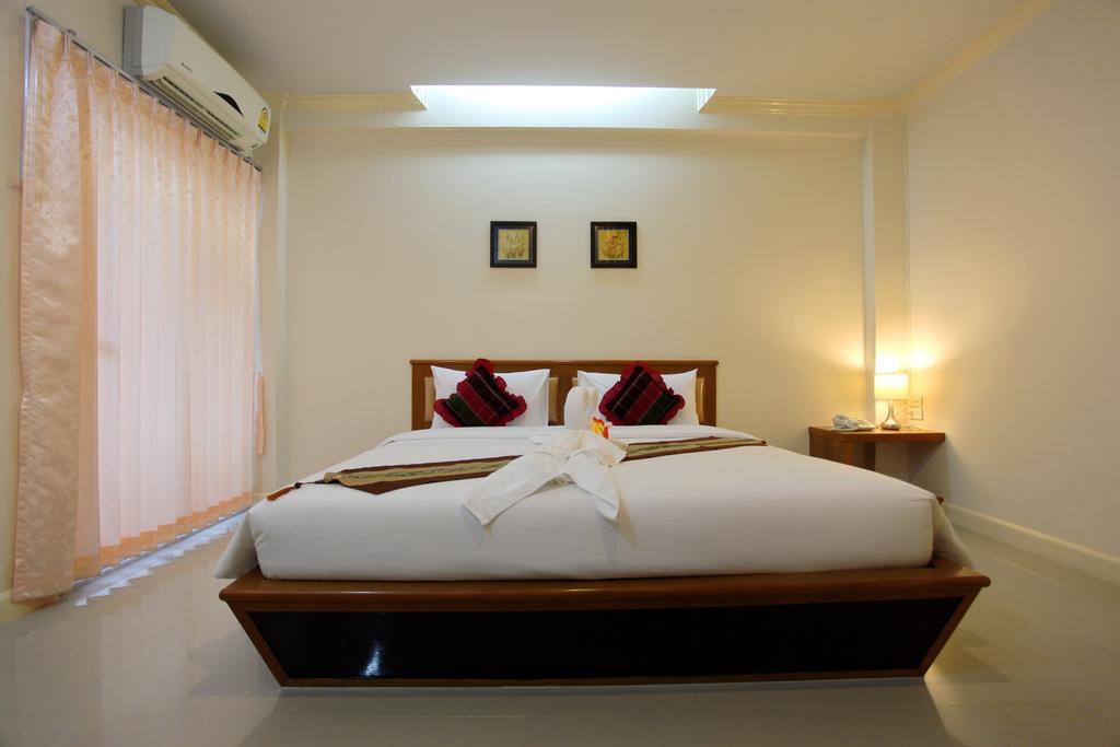 Chumphon Travelodge Extérieur photo